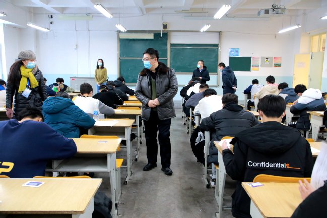 我校期末考试工作有序进行